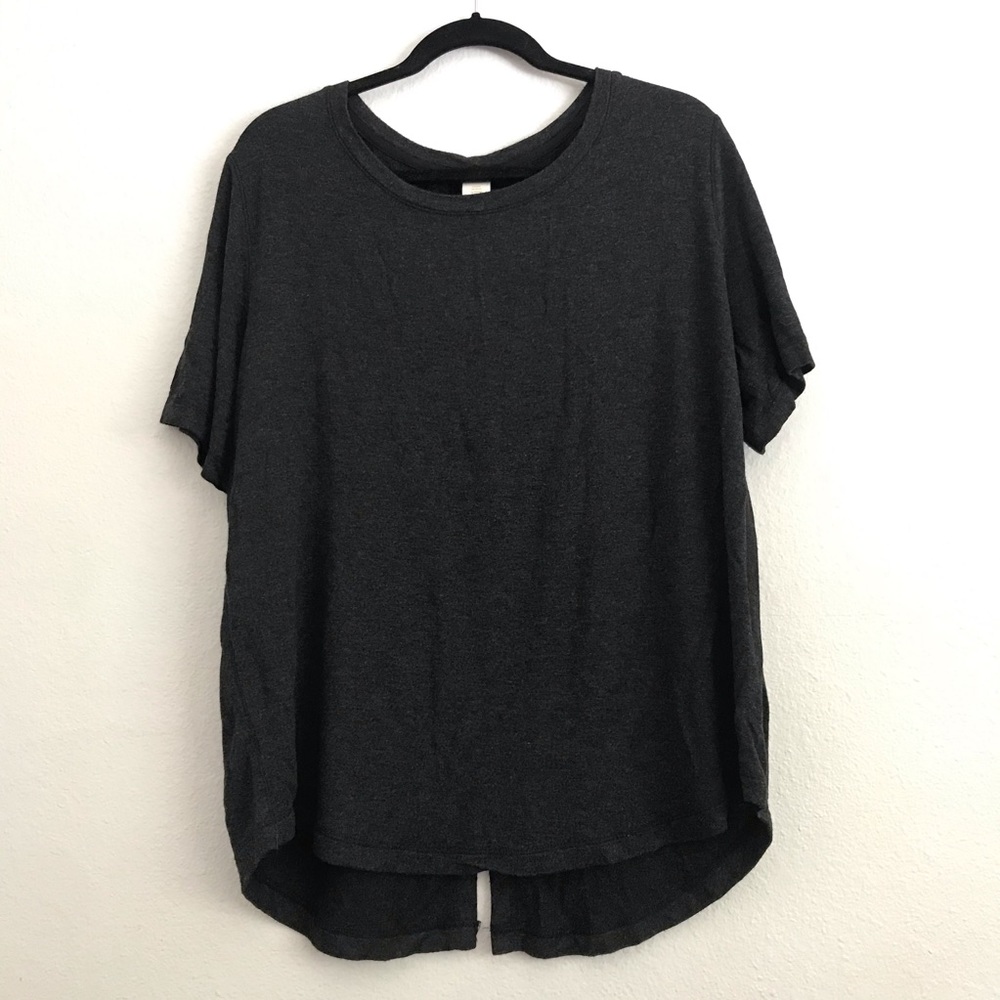 Matty M soft grey tee with lower back slit XXL
